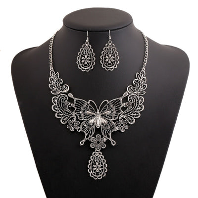 Lacy Set Gold or Silver Alloy 16-18" Necklace & Earrings